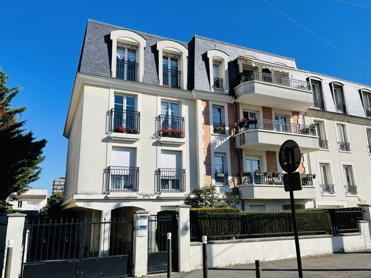 Appartement 4 pièces 71 m² · à Livry Gargan · 71 m² · 376 000 €