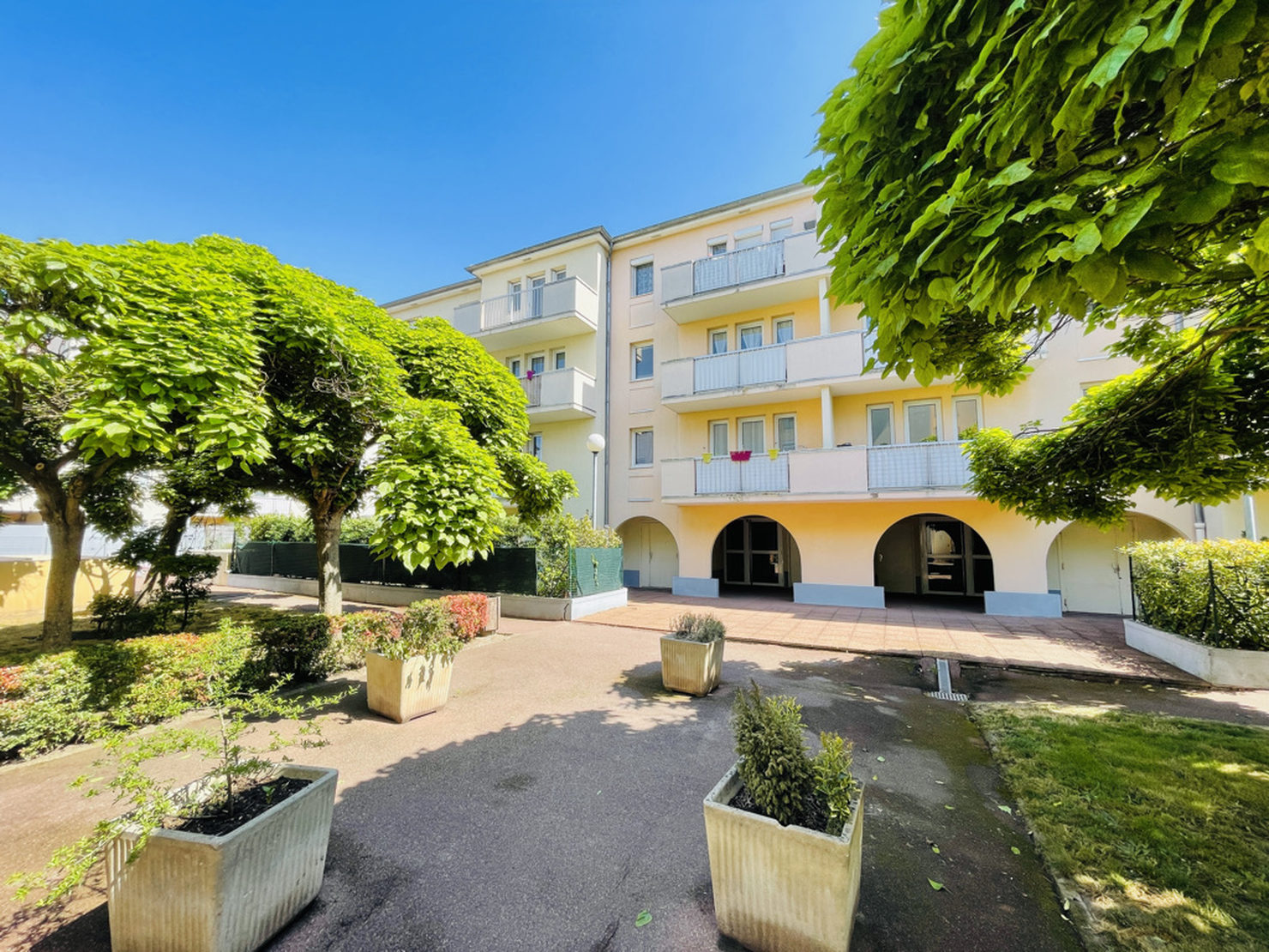 Appartement 4 pièces 75 m² · à Livry Gargan · 75 m² · 376 000 €