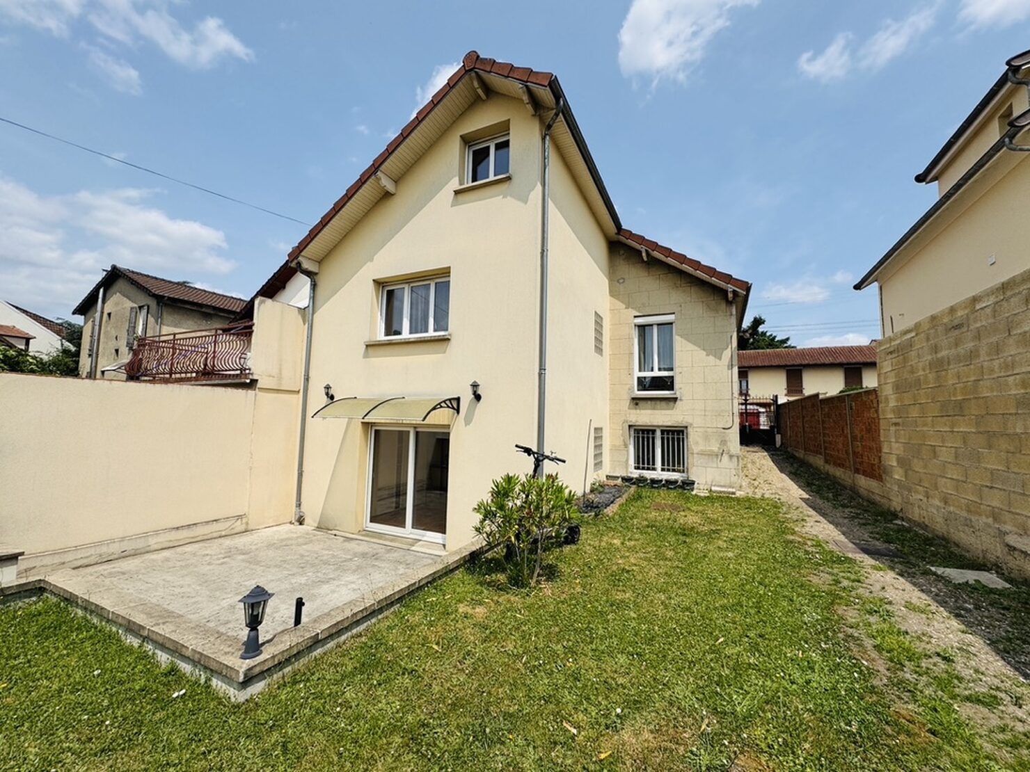 Maison 6 pièces 133 m² · à Livry Gargan · 133 m² · 265 000 €