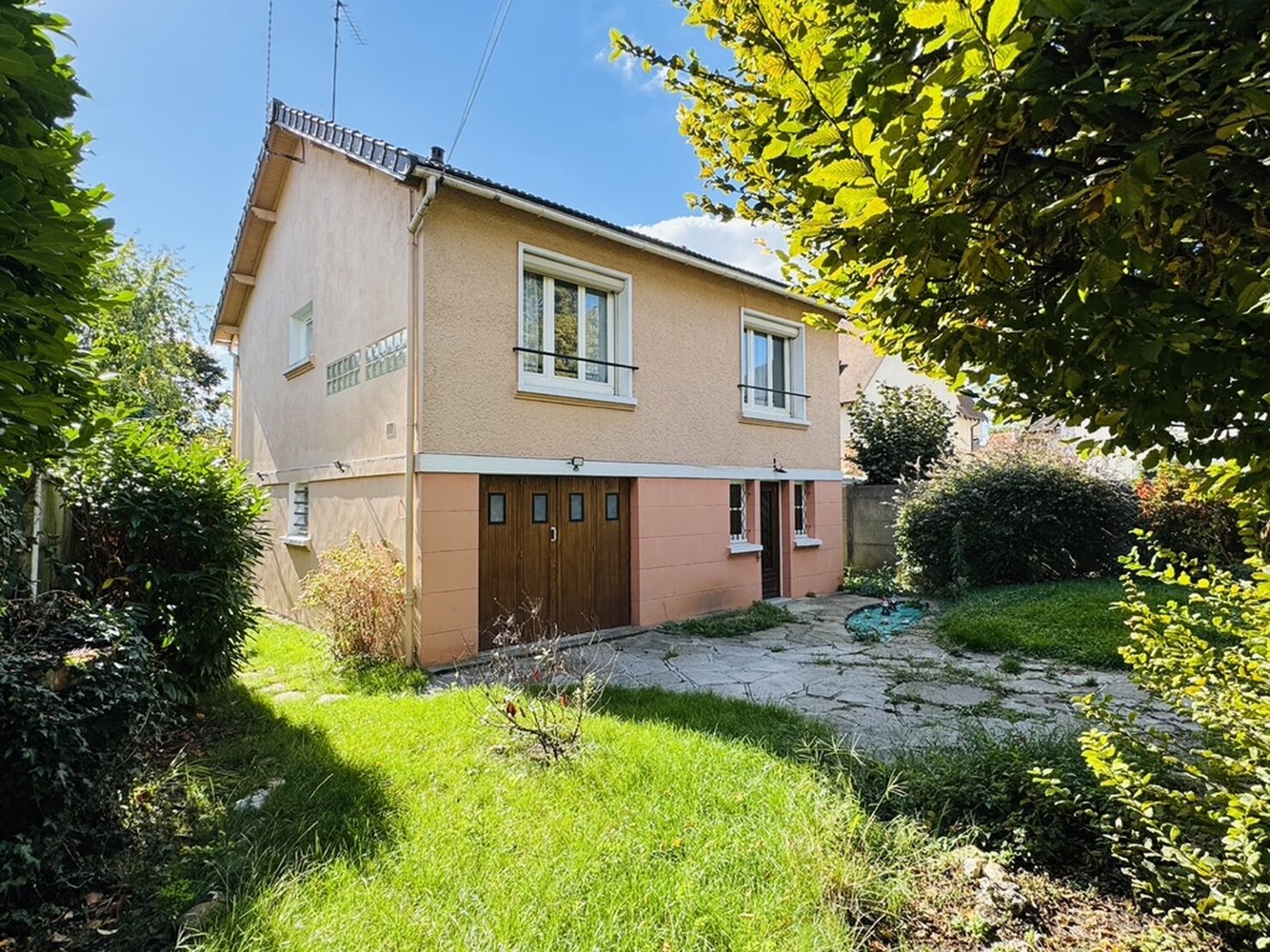 Maison 6 pièces 100 m² · à Livry Gargan · 100 m² · 325 000 €