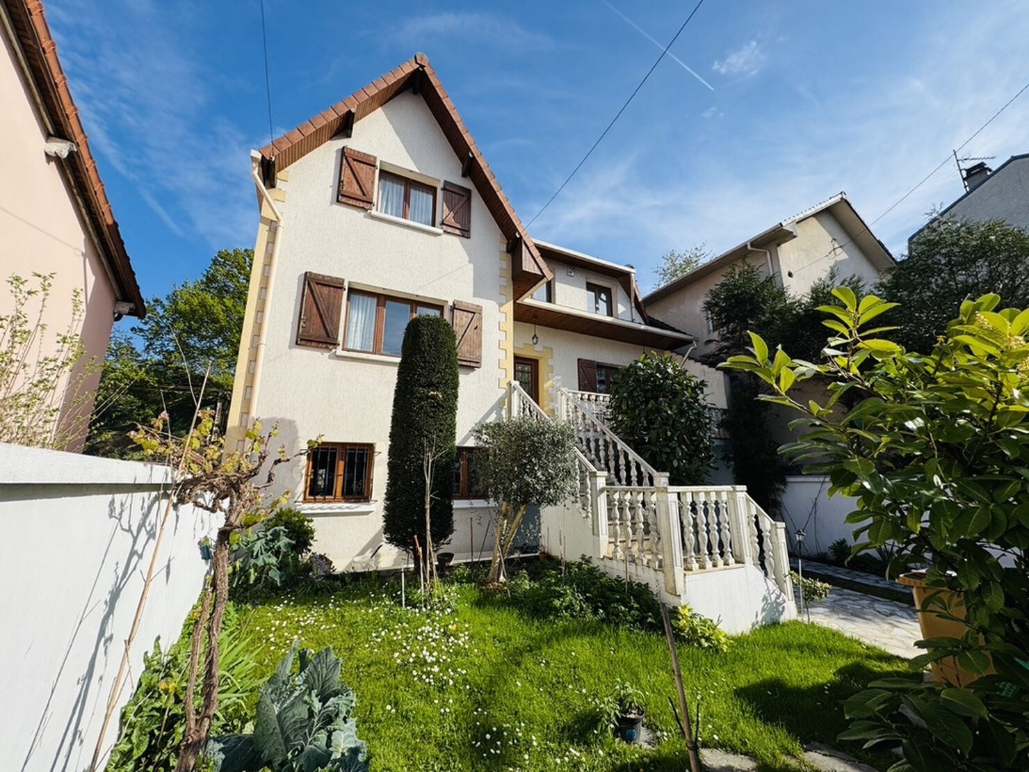 Maison 8 pièces 221 m² · à Livry Gargan · 221 m² · 470 000 €